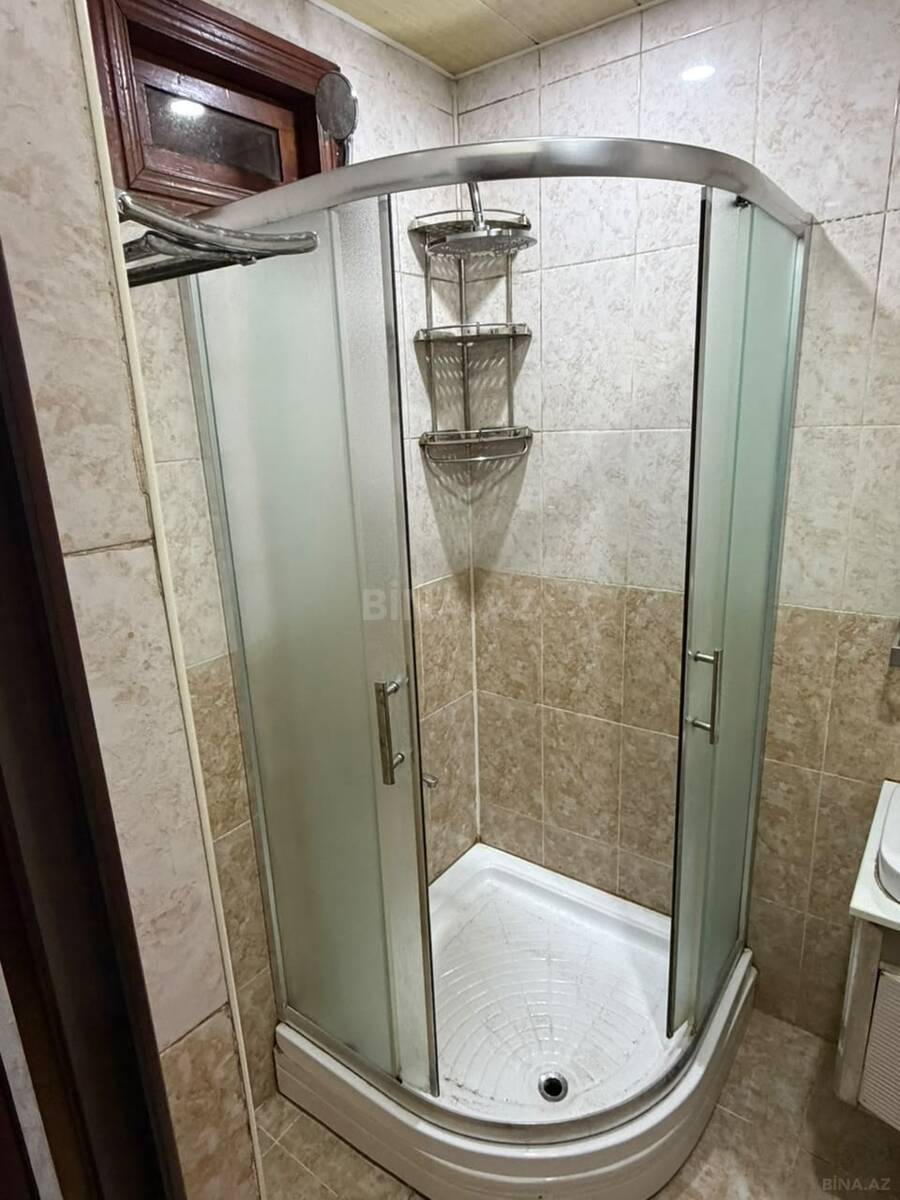 4 otaqlı Köhnə tikili, Xalqlar Dostluğu m., Bakı