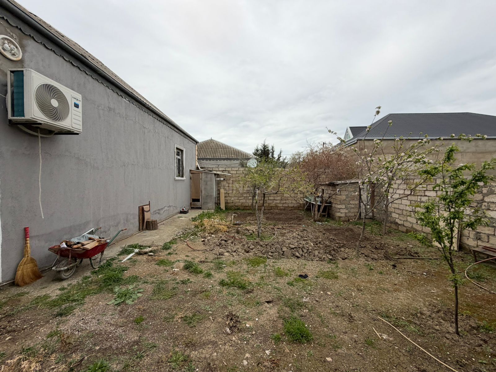3 otaqlı Həyət evi/Bağ evi, Savalan q., Bakı