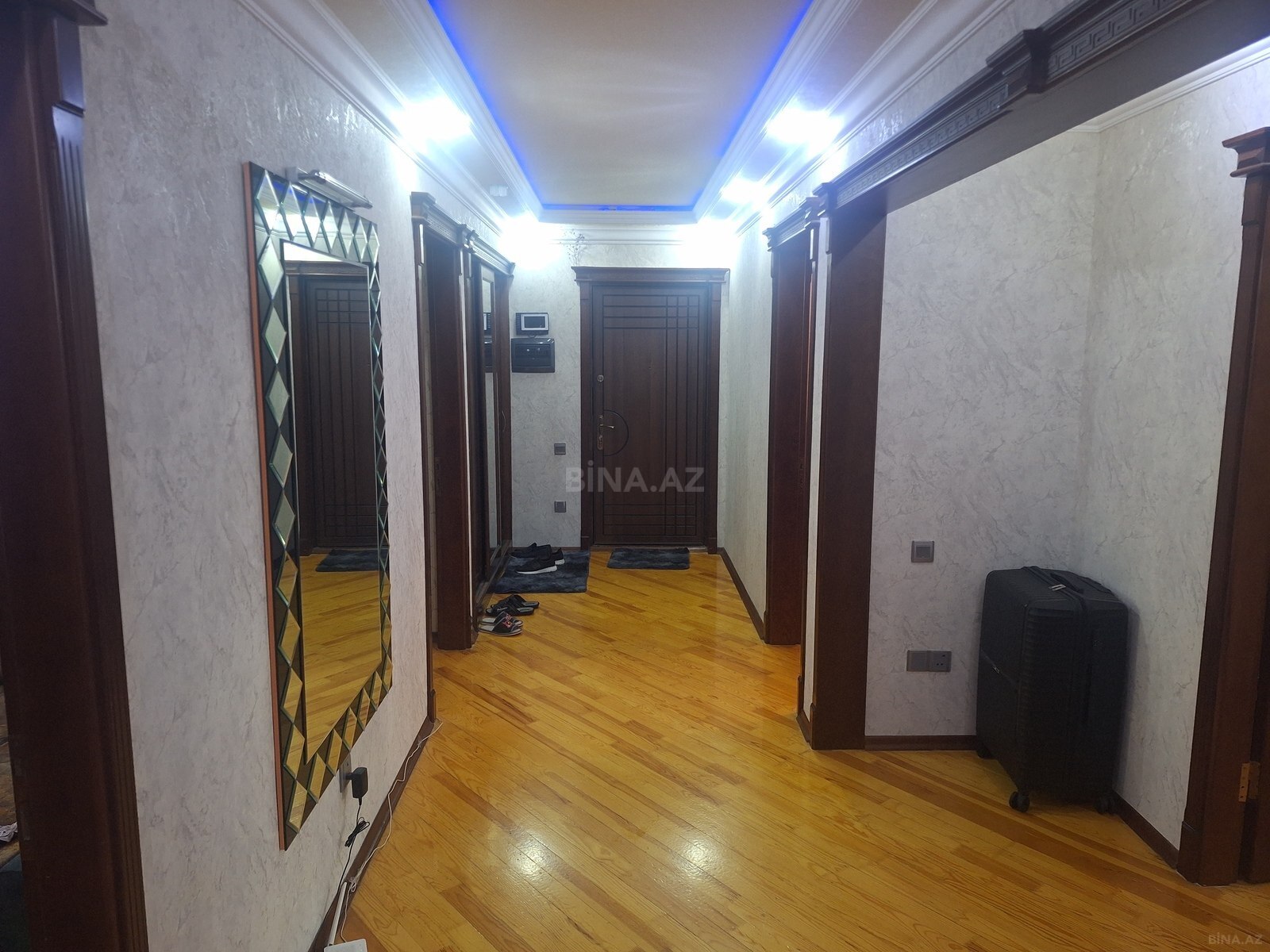 5 otaqlı Köhnə tikili, Qaraçuxur q., Bakı