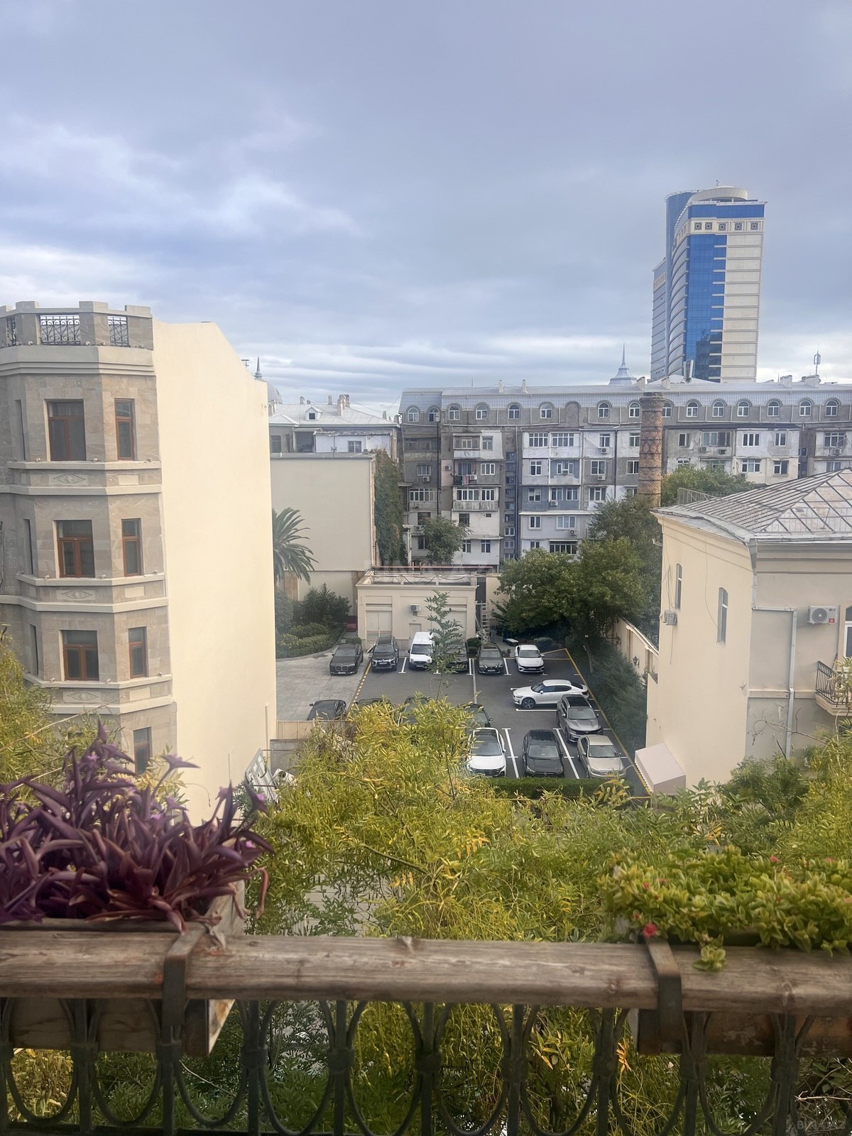 3 otaqlı mənzil satılır, 28 May, Bakı