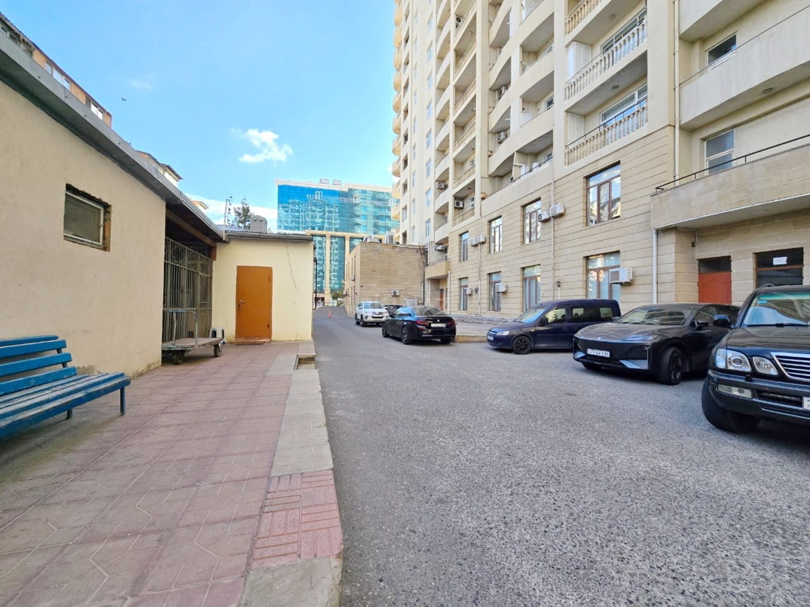 4 otaqlı Yeni tikili, 8 Noyabr m., Bakı