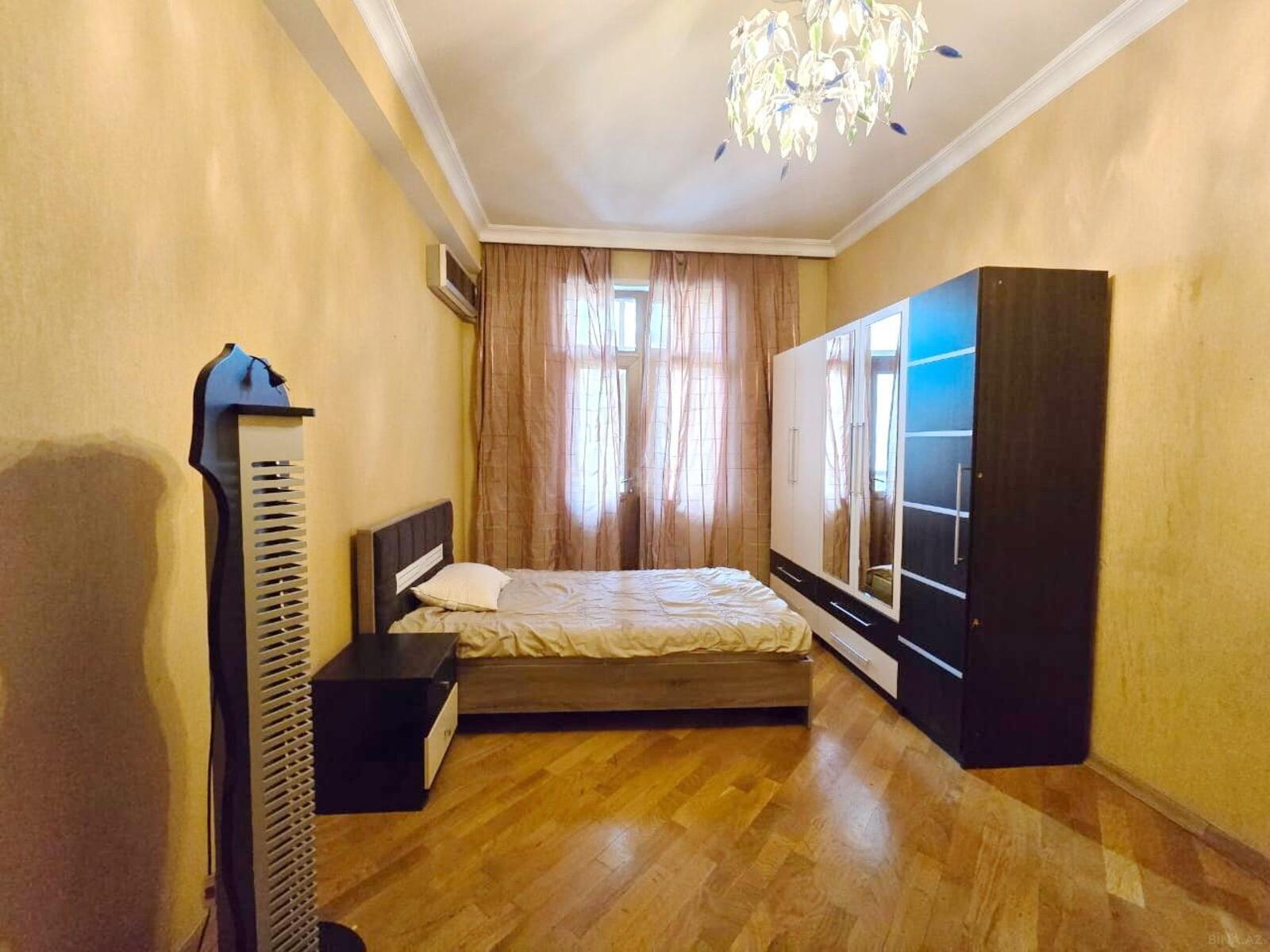 4 otaqlı Yeni tikili, 8 Noyabr m., Bakı