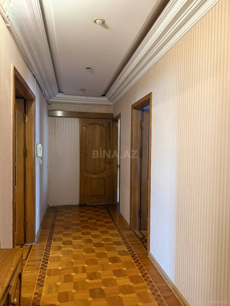3 otaqlı Köhnə tikili, 28 May m., Bakı