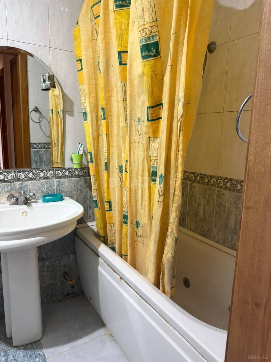 3 otaqlı Köhnə tikili, 28 May m., Bakı