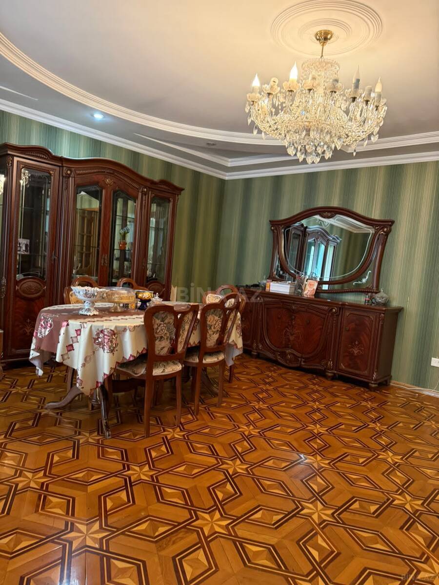 3 otaqlı Köhnə tikili, 28 May m., Bakı