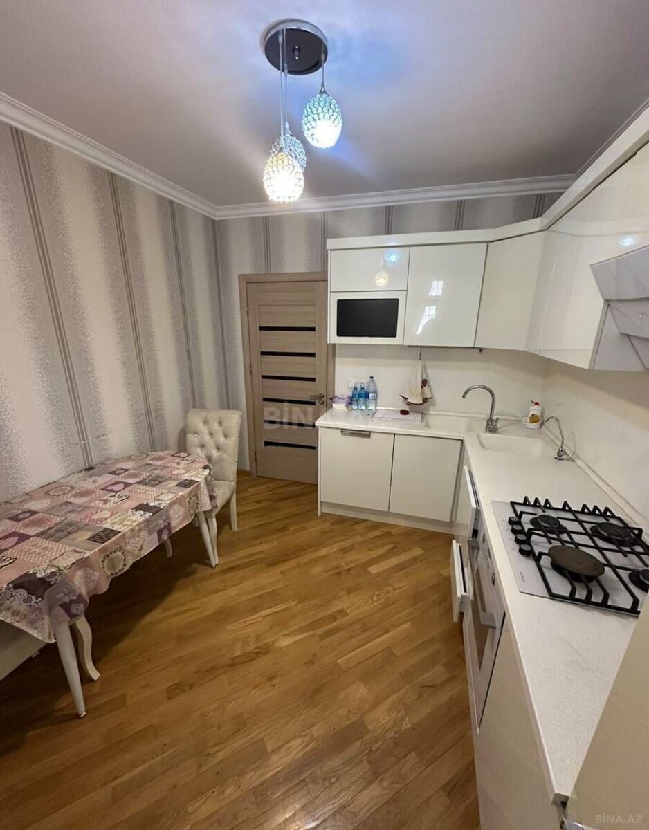 3 otaqlı Yeni tikili, İnşaatçılar m., Bakı