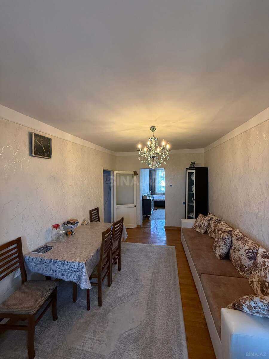 3 otaqlı Köhnə tikili, Neftçilər m., Bakı