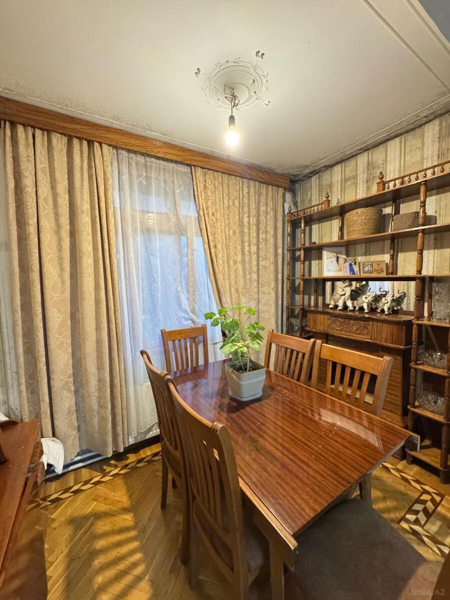2 otaqlı Köhnə tikili, Azadlıq Prospekti m., Bakı