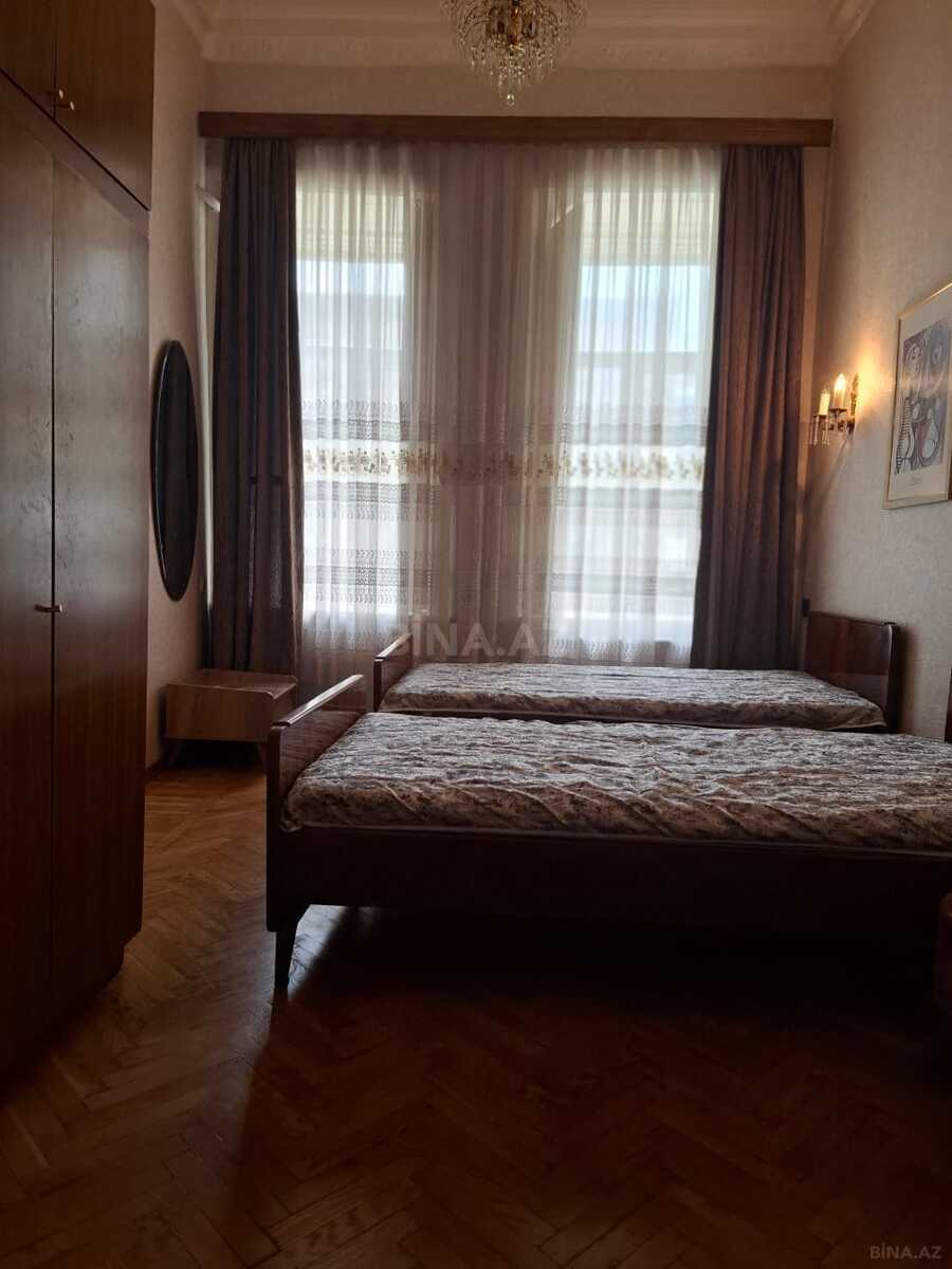 3 otaqlı Köhnə tikili, Sahil m., Bakı