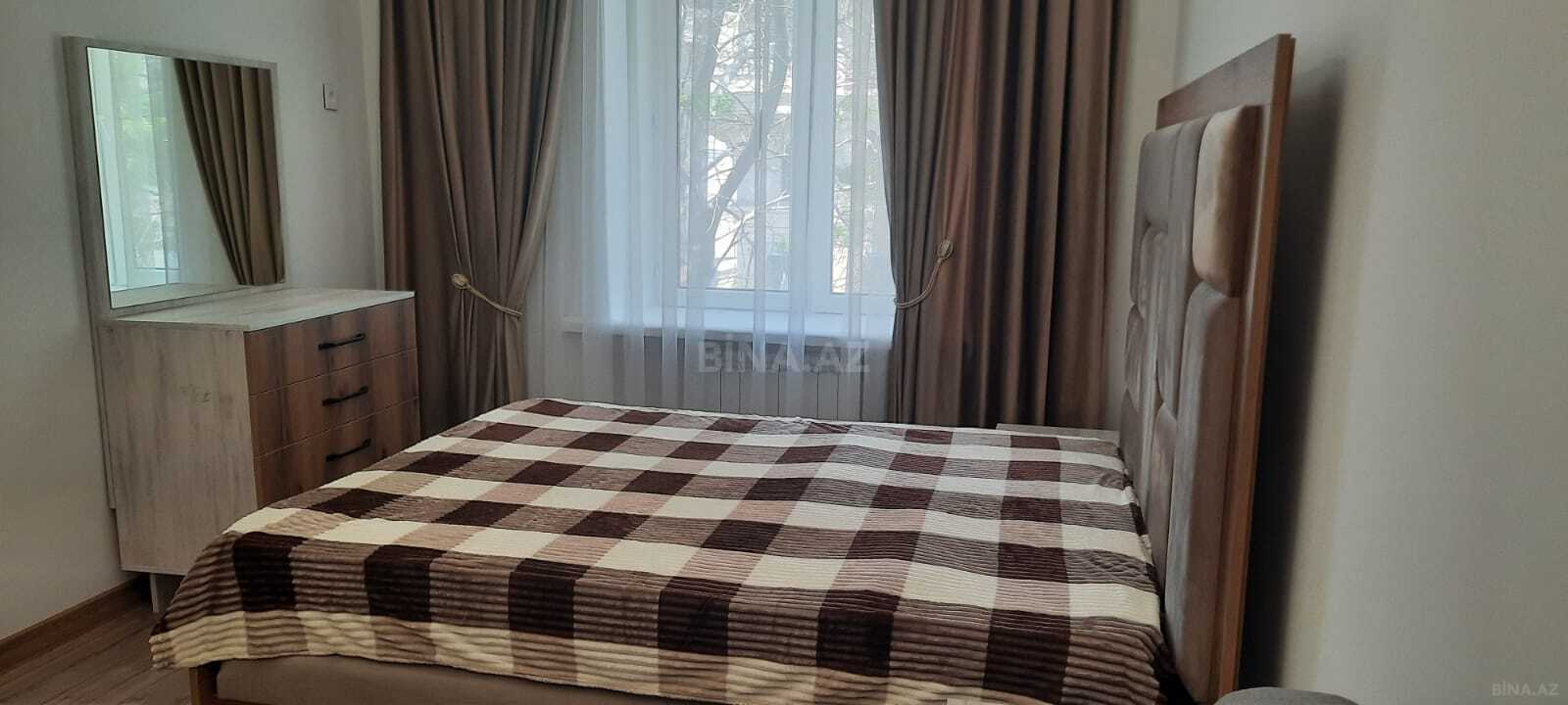 4 otaqlı Köhnə tikili, İçəri Şəhər m., Bakı
