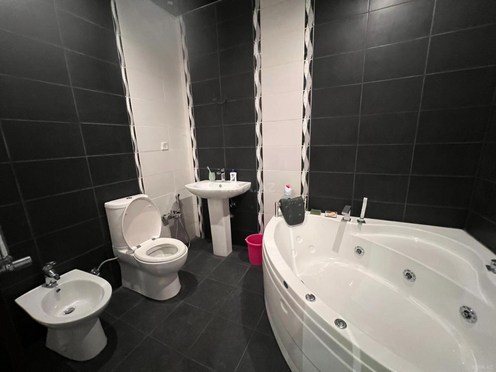3 otaqlı Yeni tikili, İnşaatçılar m., Bakı