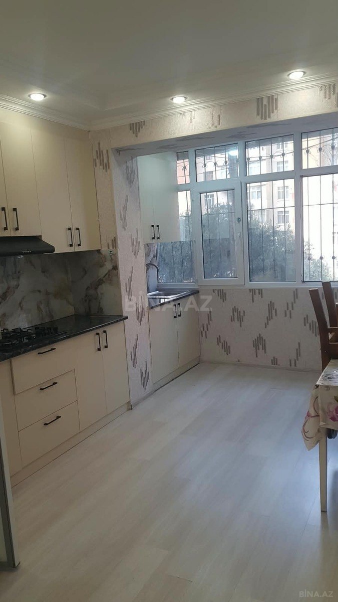 2 otaqlı Köhnə tikili, Yeni Günəşli q., Bakı