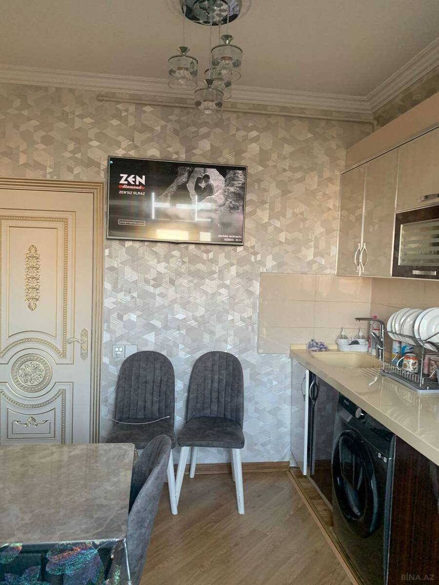 3 otaqlı Köhnə tikili, Neftçilər m., Bakı