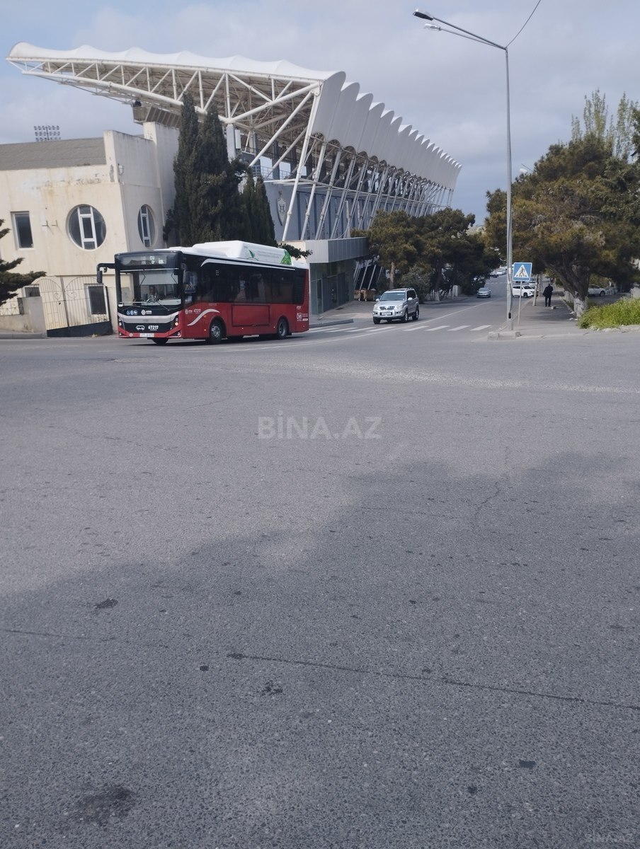 3 otaqlı Köhnə tikili, Əmircan q., Bakı