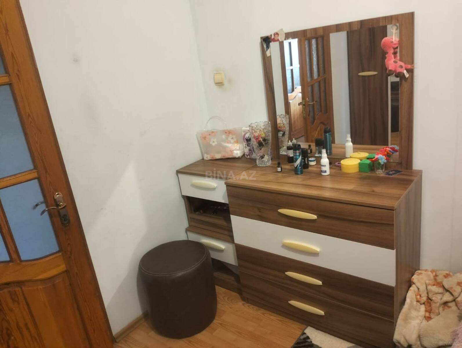 2 otaqlı Köhnə tikili, Bakıxanov q., Bakı