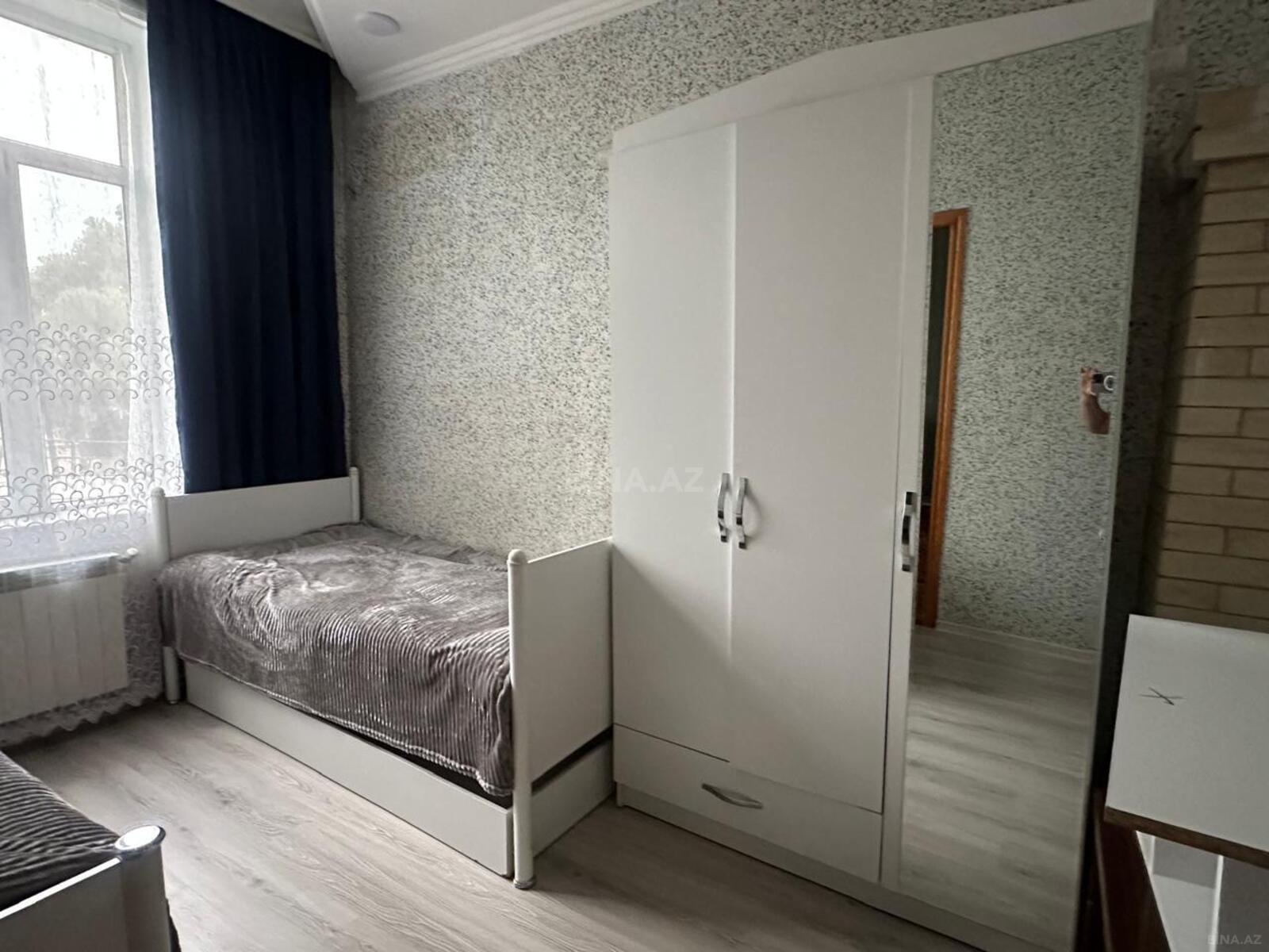 2 otaqlı Köhnə tikili, Bakıxanov q., Bakı