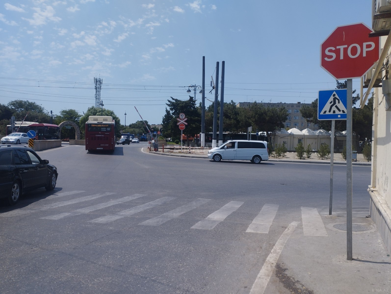 3 otaqlı Köhnə tikili, Əmircan q., Bakı