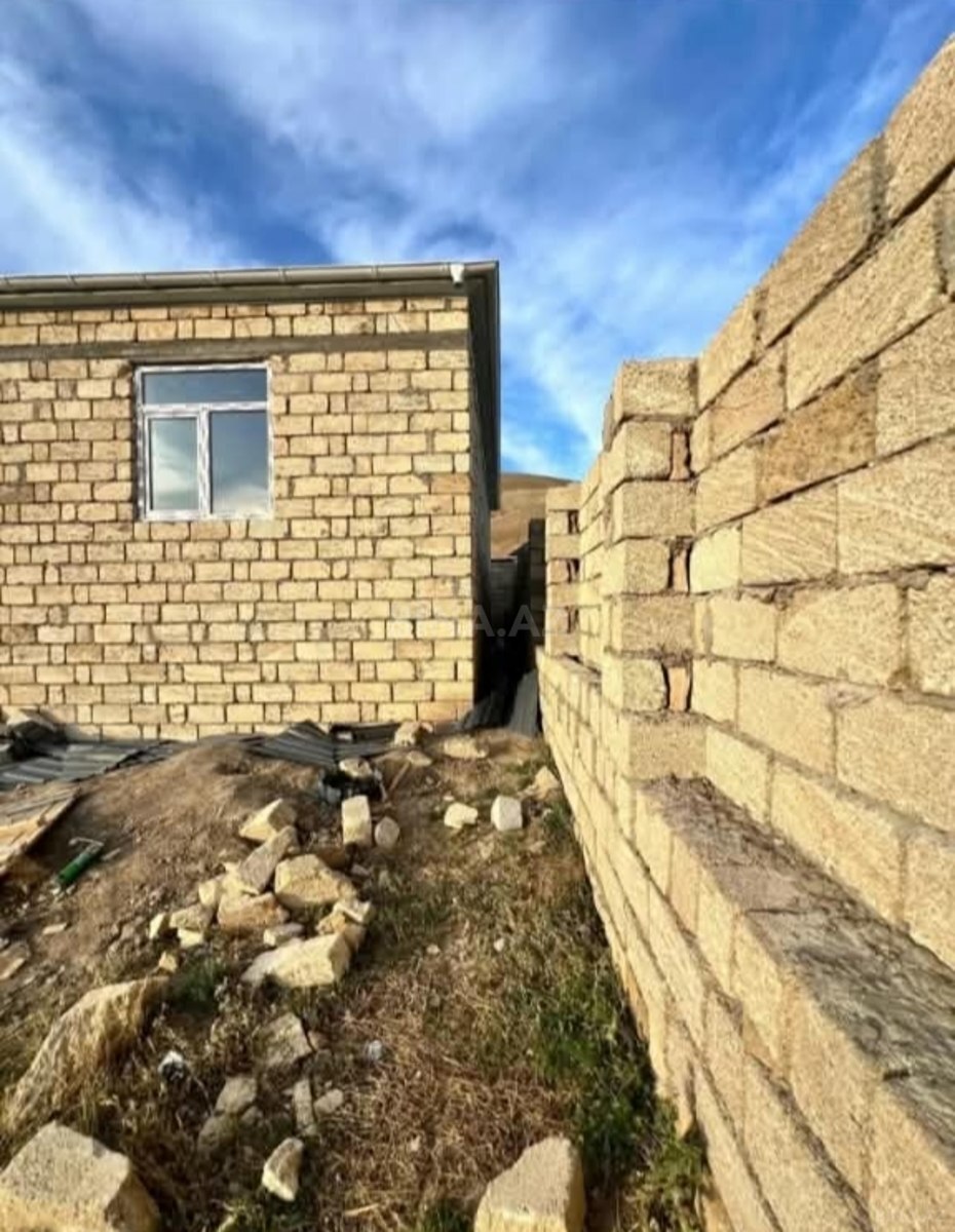 3 otaqlı Həyət evi/Bağ evi, Qobu q., Bakı