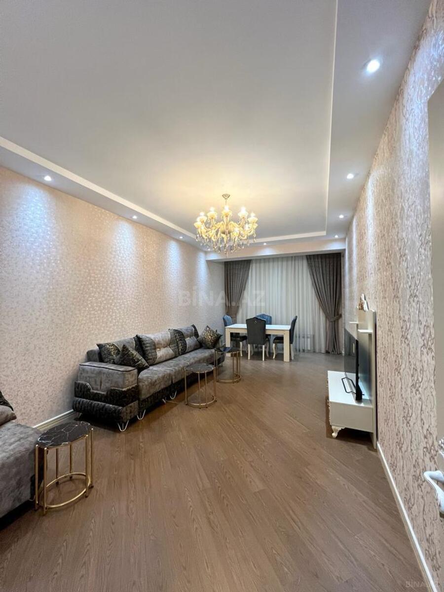 2 otaqlı Yeni tikili, 8-ci mikrorayon q., Bakı