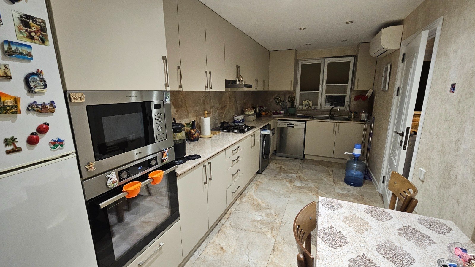 3 otaqlı Köhnə tikili, İnşaatçılar m., Bakı