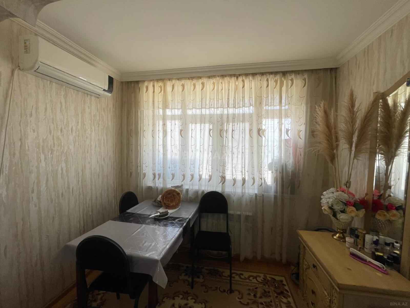 2 otaqlı Köhnə tikili, Xalqlar Dostluğu m., Bakı