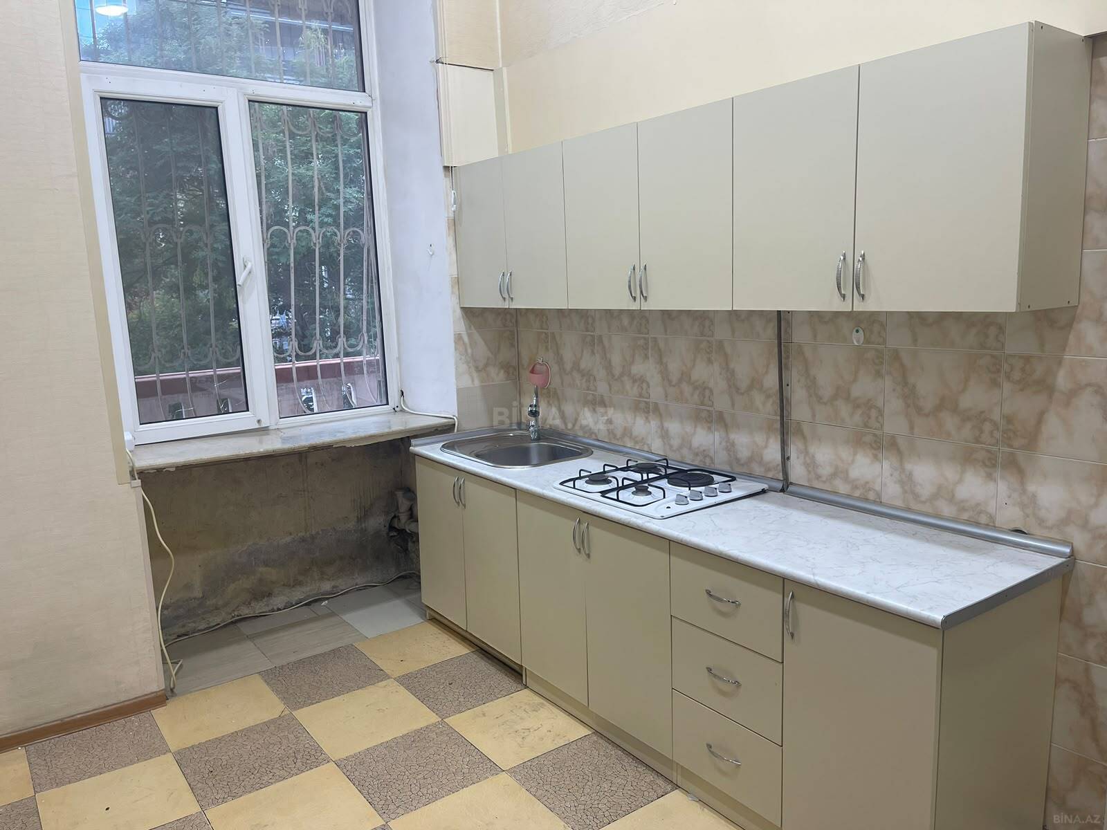 3 otaqlı Köhnə tikili, Nəsimi r., Bakı