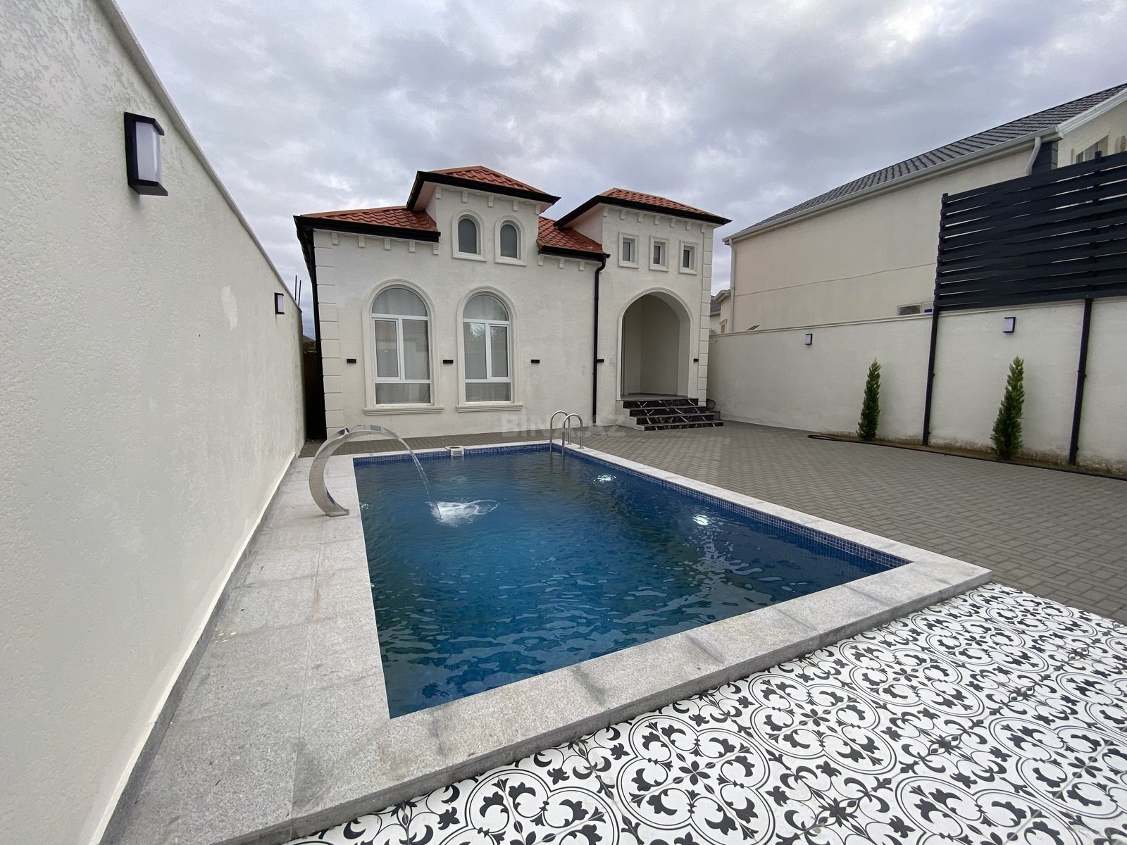4 otaqlı Həyət evi/Bağ evi, Buzovna q., Bakı