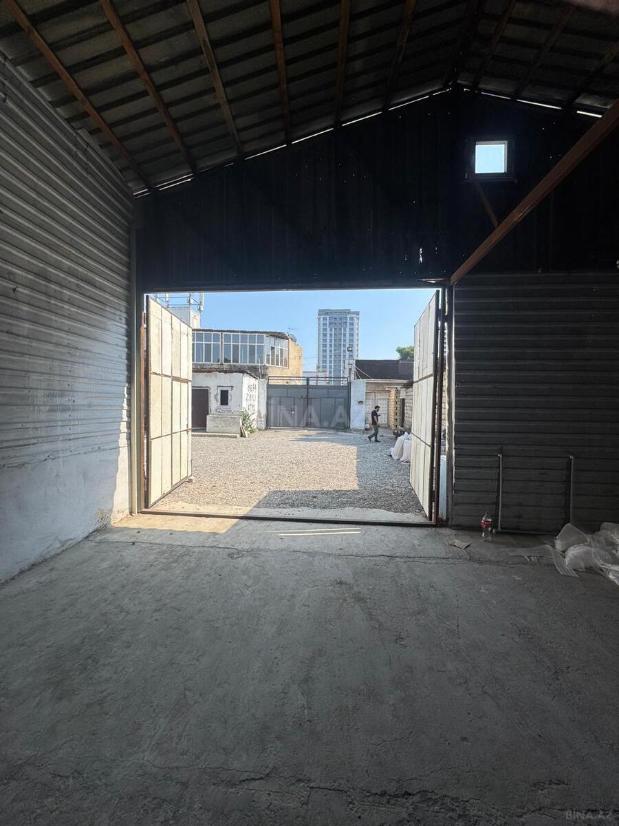 Obyekt 8 Noyabr m., Bakı