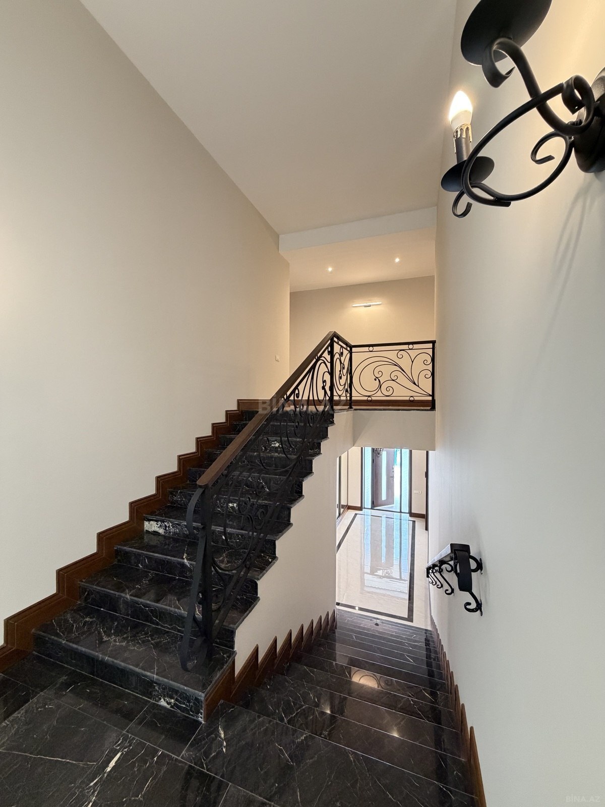 6 otaqlı Həyət evi/Bağ evi, Mərdəkan q., Bakı