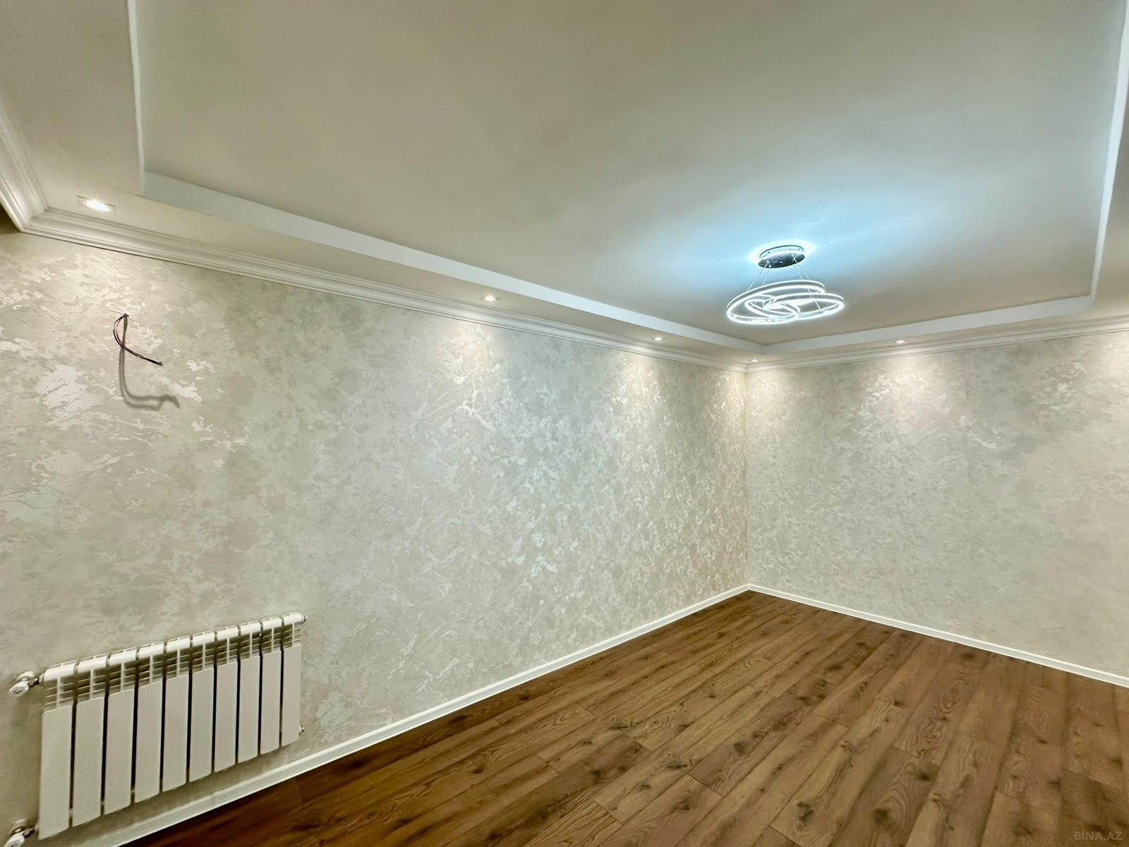 2 otaqlı Köhnə tikili, Qara Qarayev m., Bakı