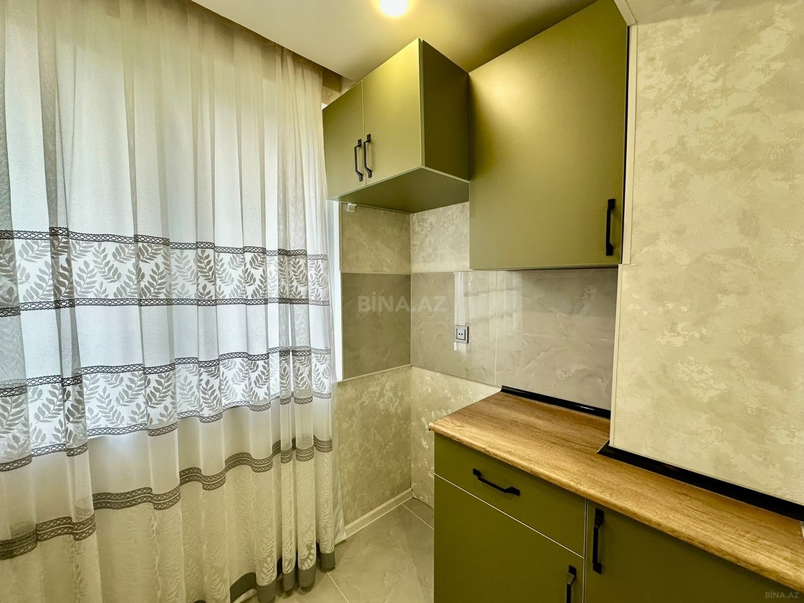 2 otaqlı Köhnə tikili, Qara Qarayev m., Bakı