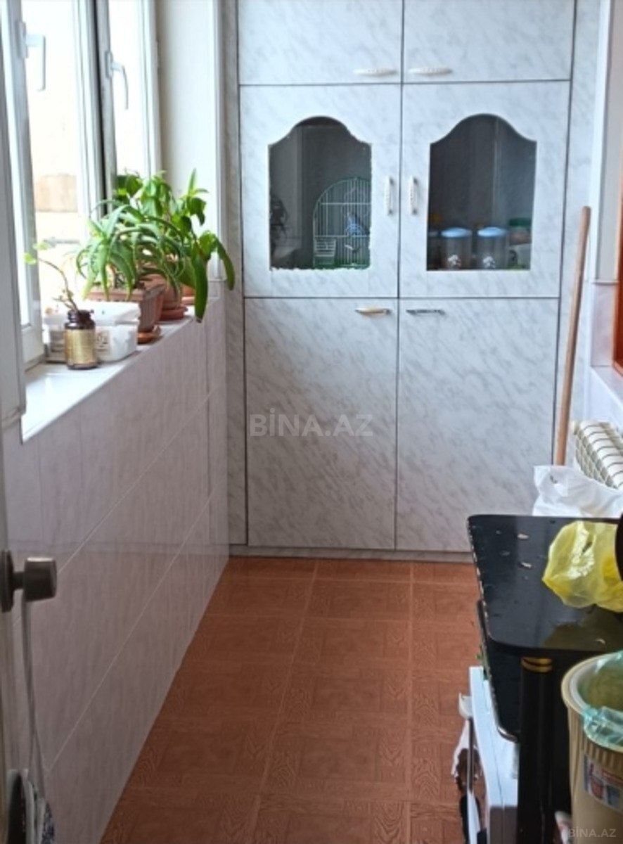 3 otaqlı Köhnə tikili, Əmircan q., Bakı