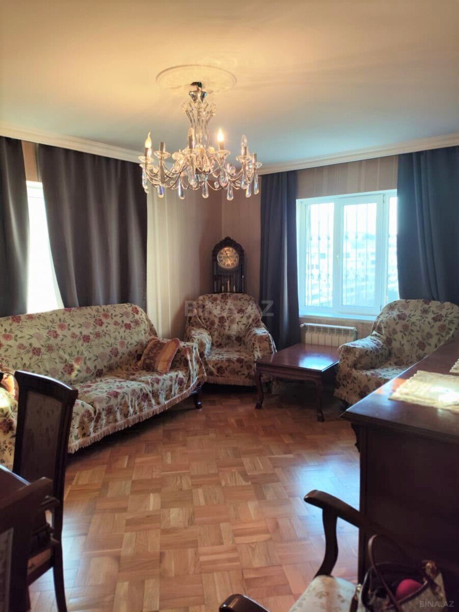 2 otaqlı Köhnə tikili, Elmlər Akademiyası m., Bakı