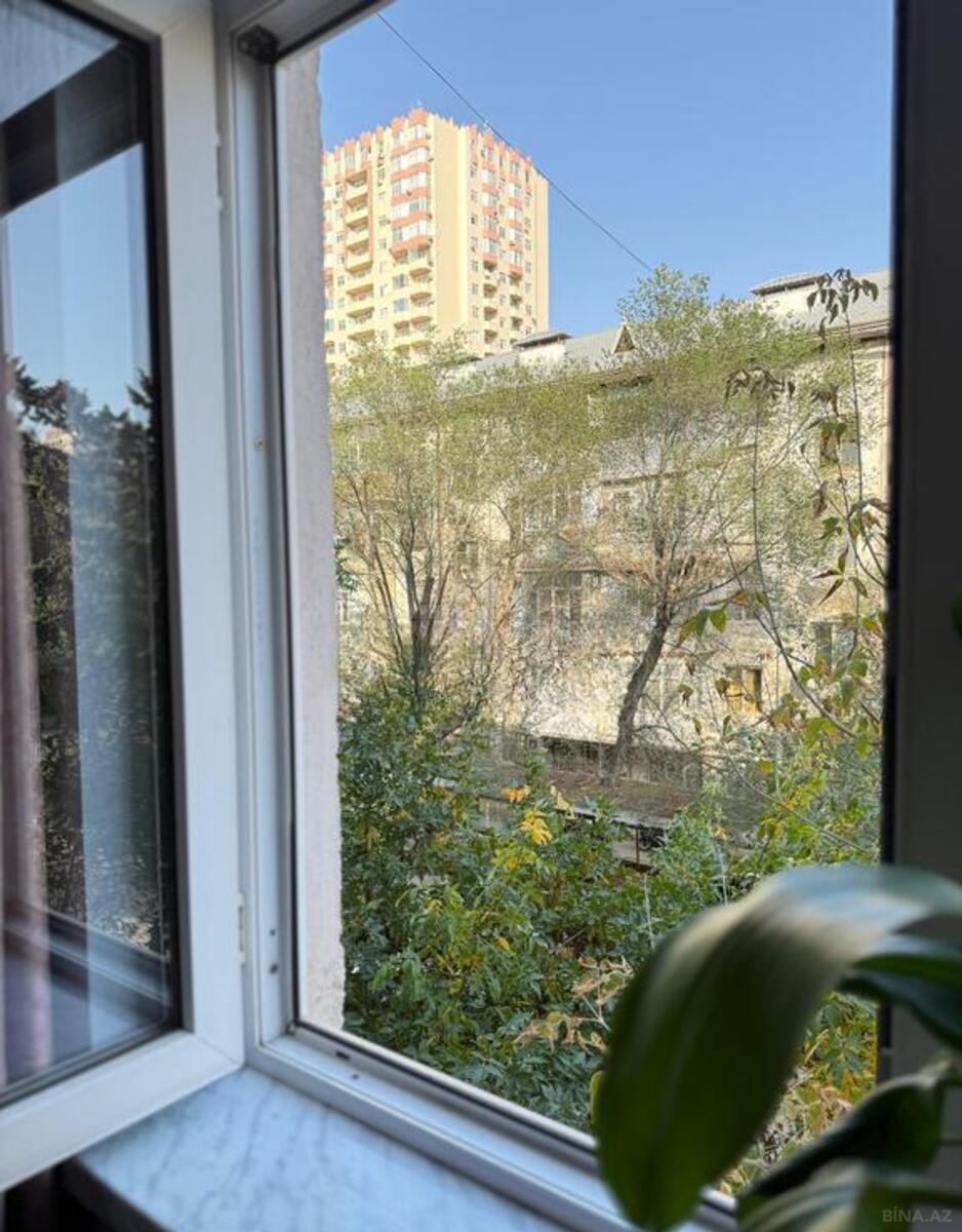3 otaqlı Köhnə tikili, İnşaatçılar m., Bakı