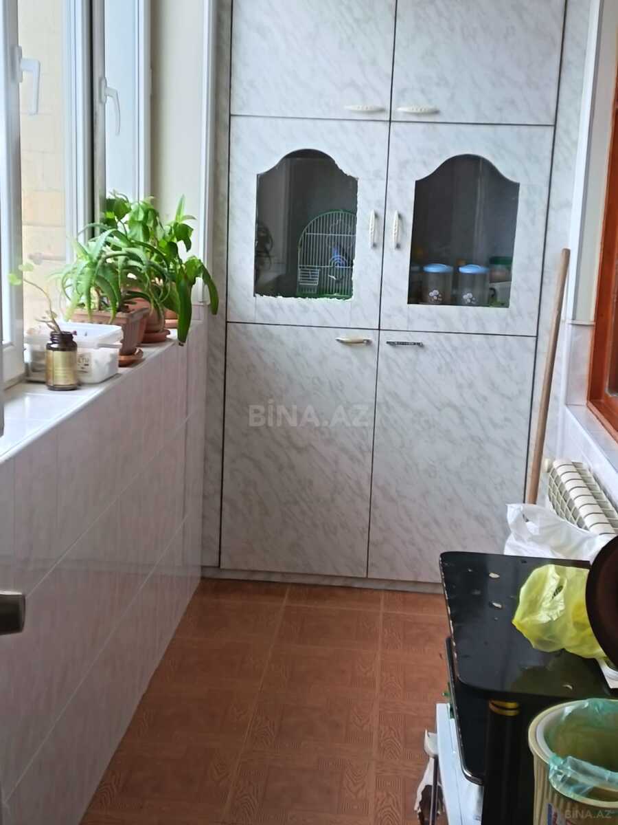 3 otaqlı Köhnə tikili, Əmircan q., Bakı
