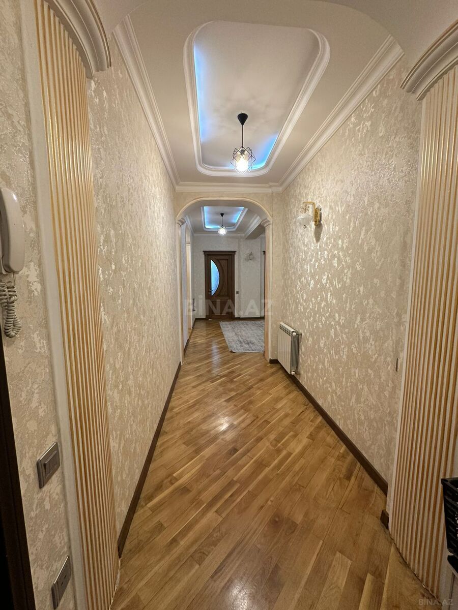 4 otaqlı Yeni tikili, İnşaatçılar m., Bakı