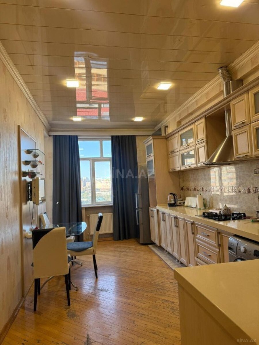 3 otaqlı Yeni tikili, 8 Noyabr m., Bakı