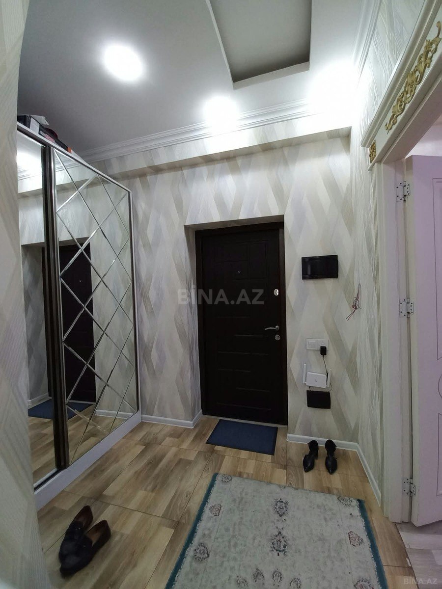 3 otaqlı Yeni tikili, Xırdalan