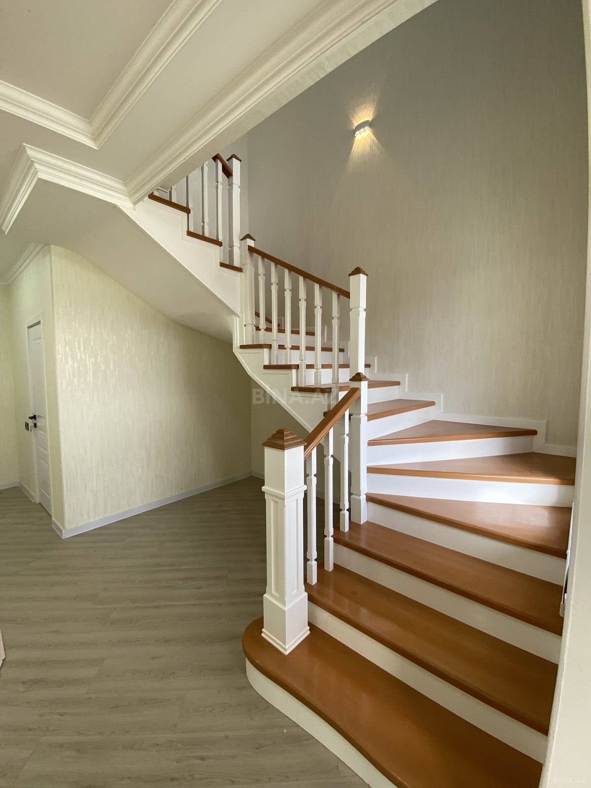 5 otaqlı Həyət evi/Bağ evi, Zabrat q., Bakı