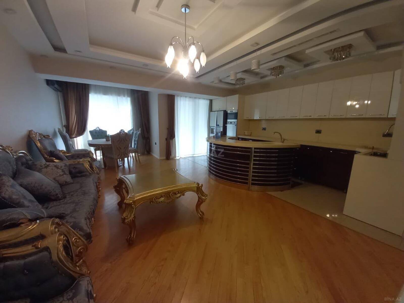 3 otaqlı Yeni tikili, Şah İsmayıl Xətai m., Bakı