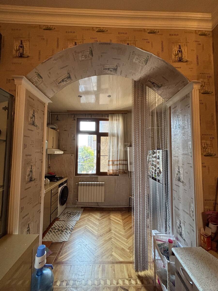 4 otaqlı Köhnə tikili, Nəsimi r., Bakı