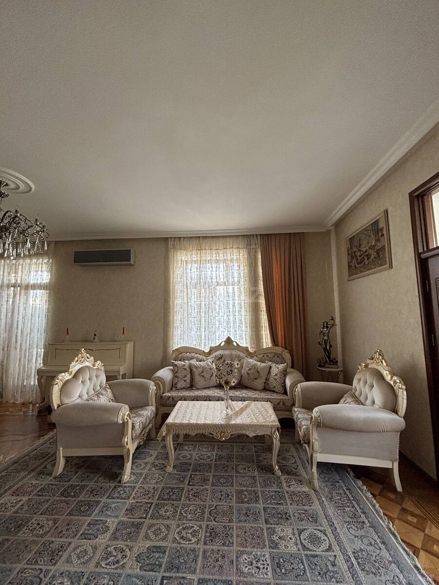 4 otaqlı Köhnə tikili, Nəsimi r., Bakı