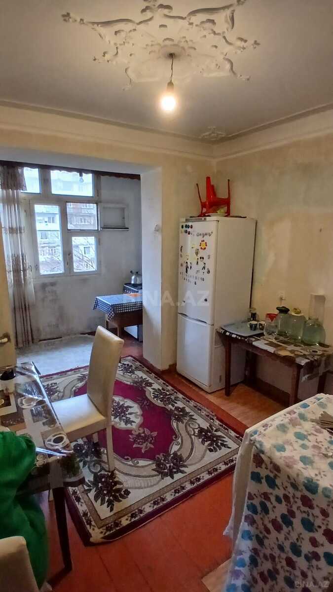 3 otaqlı Köhnə tikili, Əhmədli m., Bakı