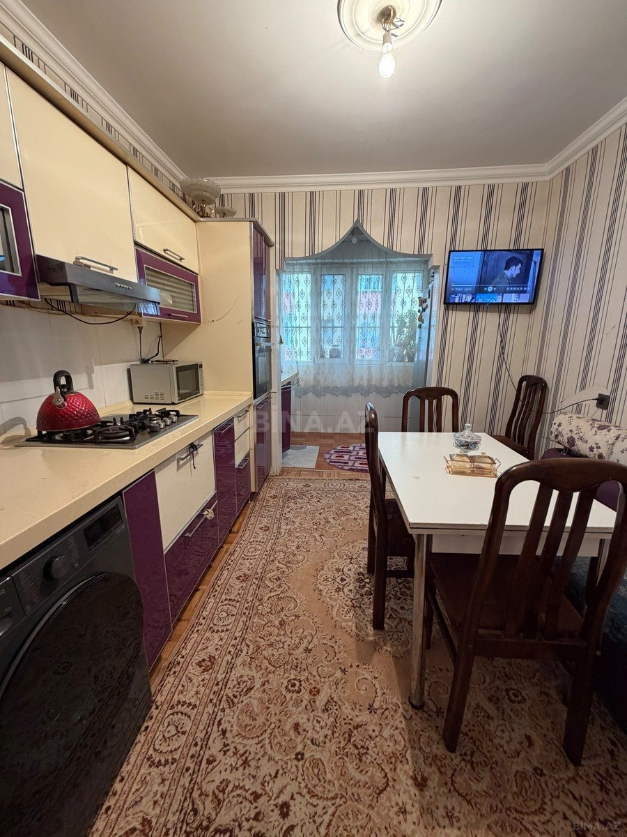 3 otaqlı Köhnə tikili, Əhmədli m., Bakı