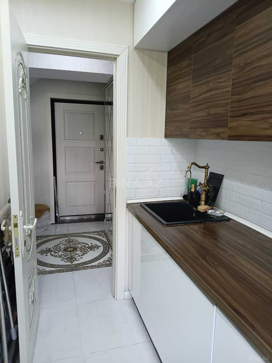 3 otaqlı Köhnə tikili, Nizami m., Bakı