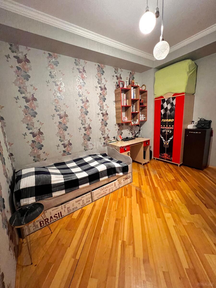 3 otaqlı Köhnə tikili, Xalqlar Dostluğu m., Bakı