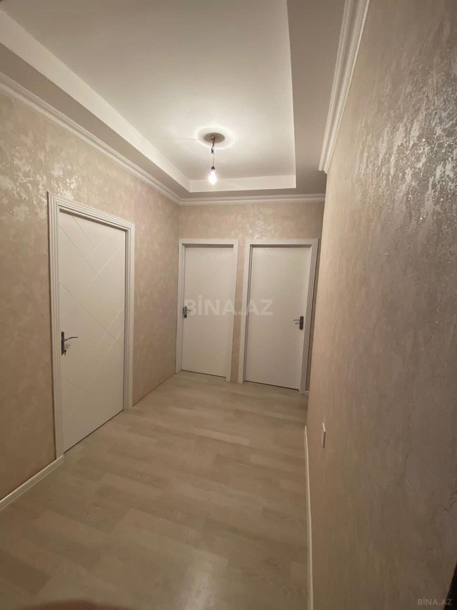 3 otaqlı Köhnə tikili, Xalqlar Dostluğu m., Bakı