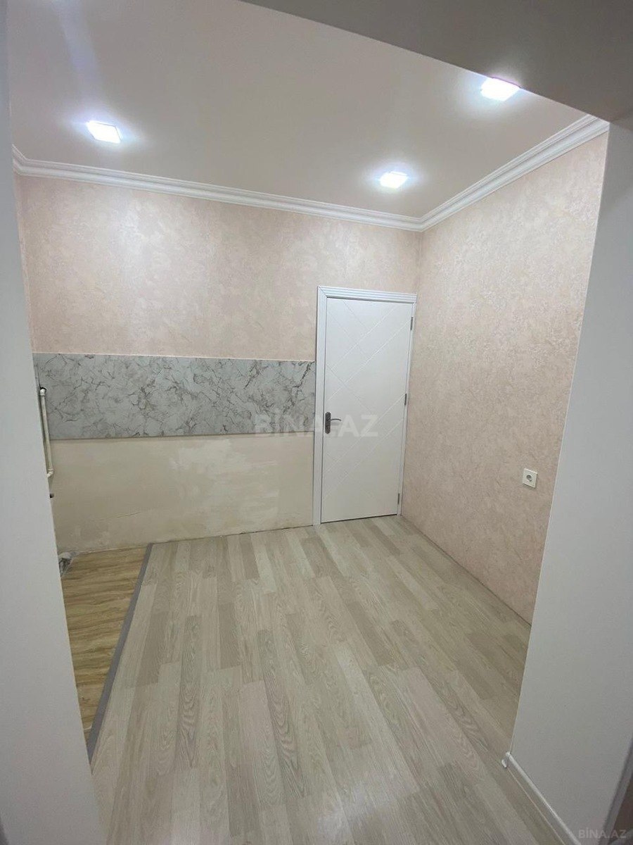 3 otaqlı Köhnə tikili, Xalqlar Dostluğu m., Bakı