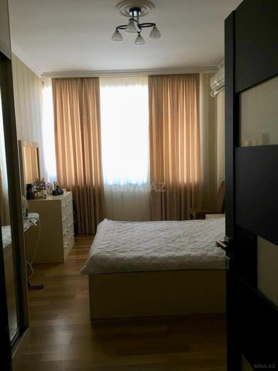 3 otaqlı Yeni tikili, Şah İsmayıl Xətai m., Bakı