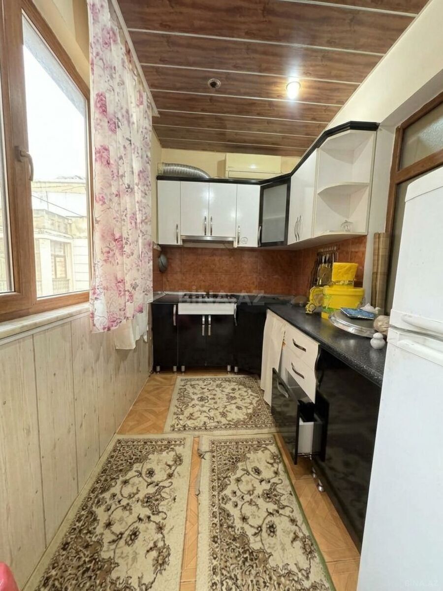 2 otaqlı Köhnə tikili, İnşaatçılar m., Bakı